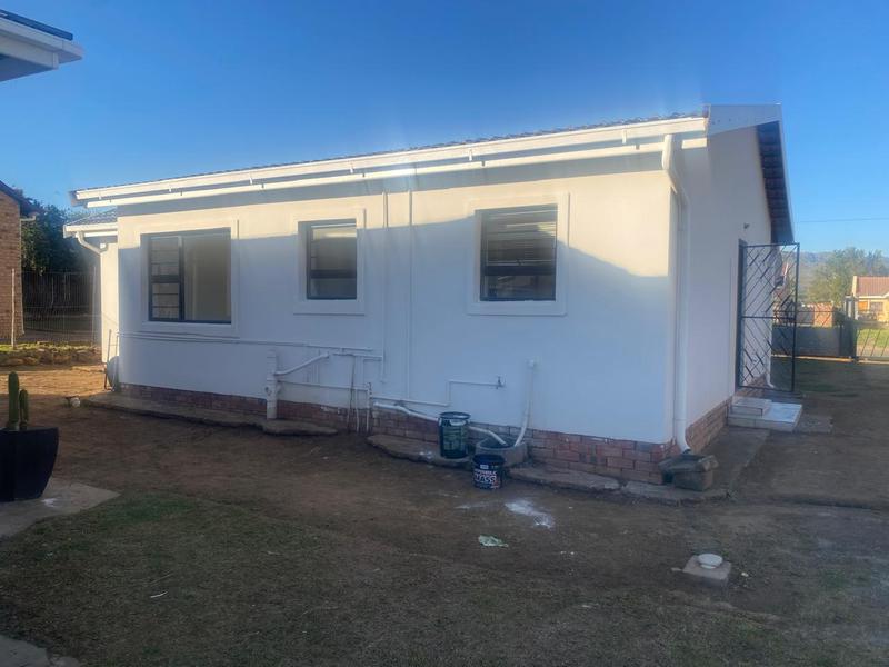 To Let 3 Bedroom Property for Rent in Madeira Park Eastern Cape